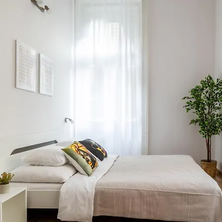 Urban Lights In Downtown Apartamento *